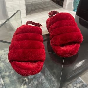 UGG women’s fluff slippers size 9